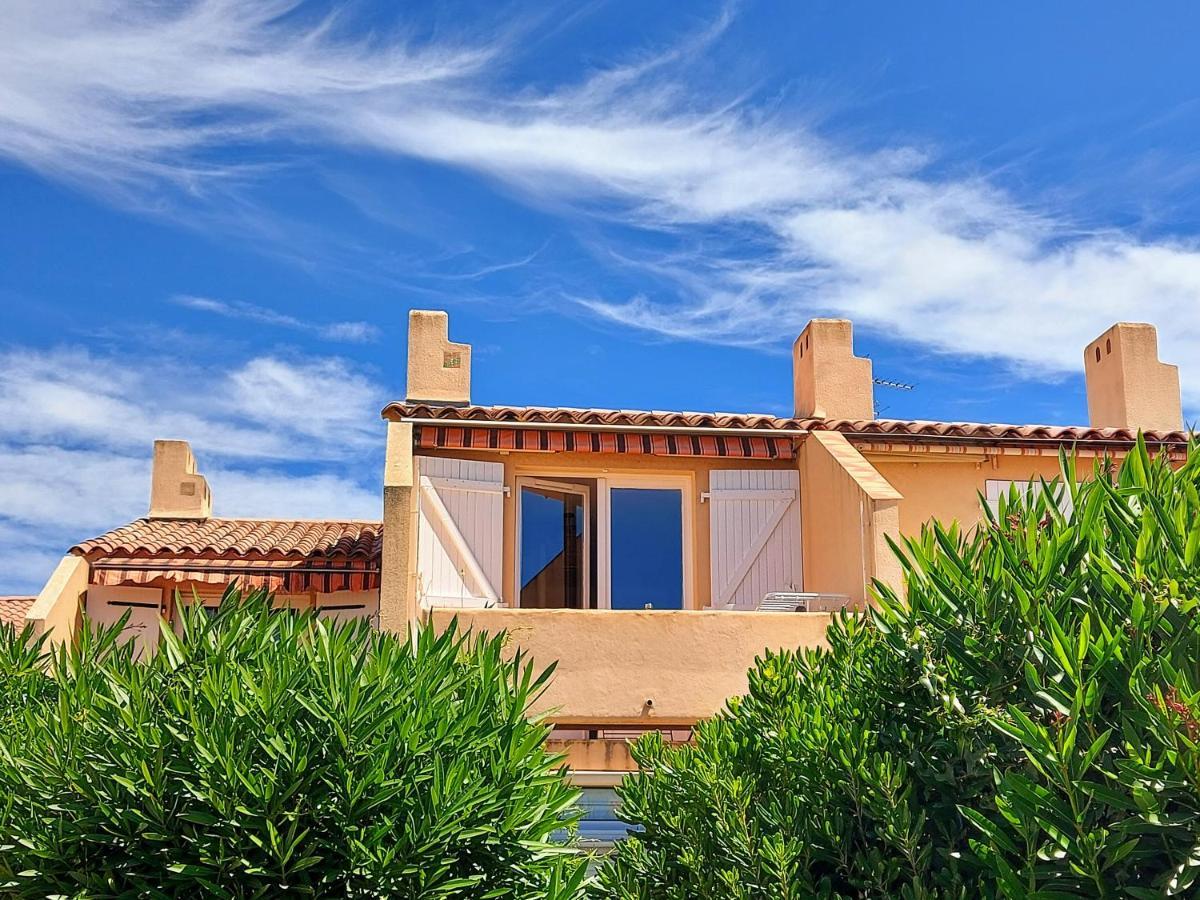 Coquet Studio Avec Belle Terrasse Apartamento La Londe-les-Maures Exterior foto