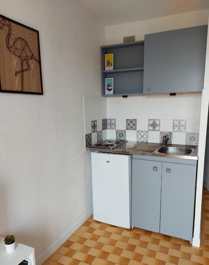 Coquet Studio Avec Belle Terrasse Apartamento La Londe-les-Maures Exterior foto